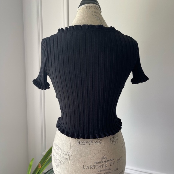 Black Ruffled Button-Up Top - Picture 3 of 4